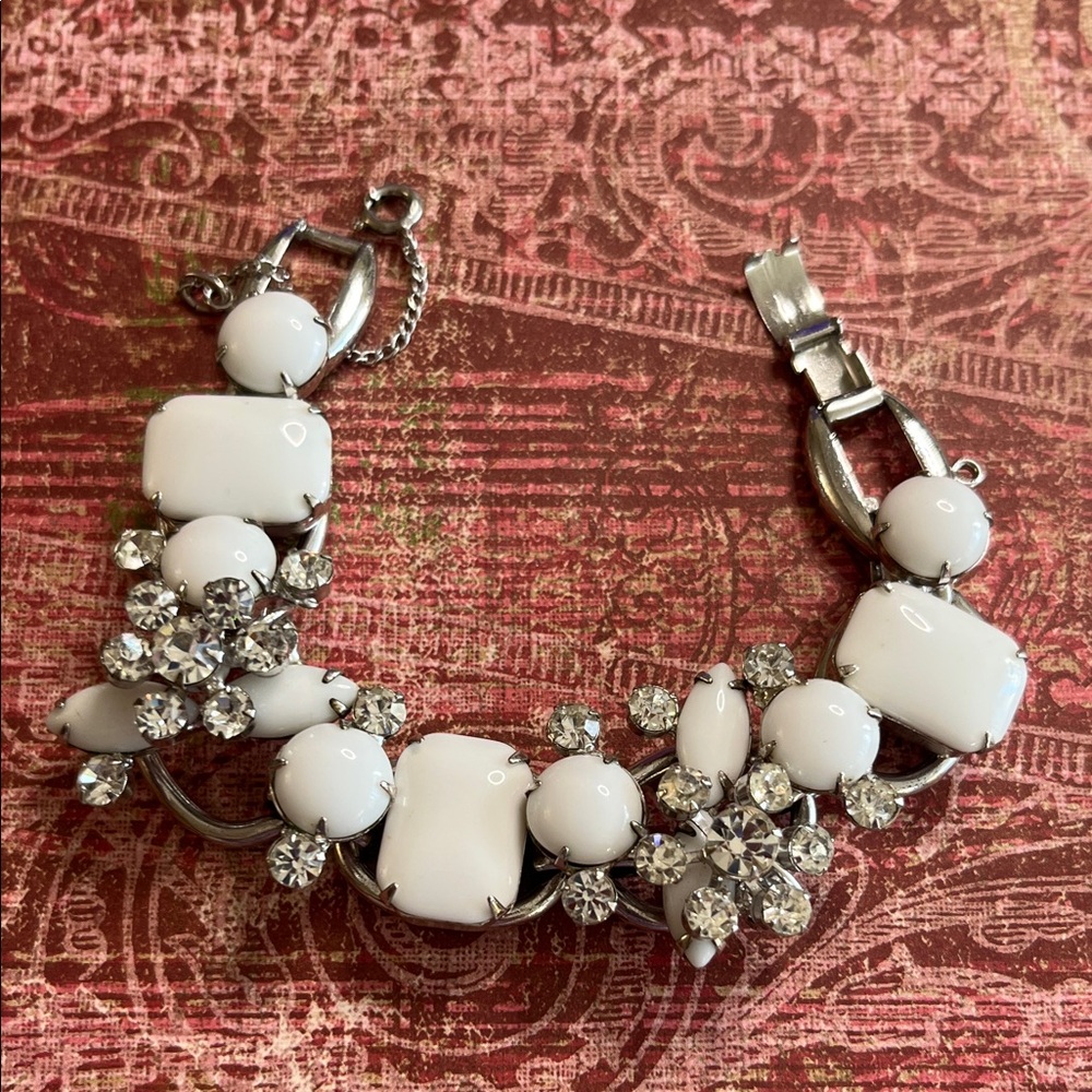 Amazing vintage D & E Juliana white milk glass and clear rhinestone bracelet
